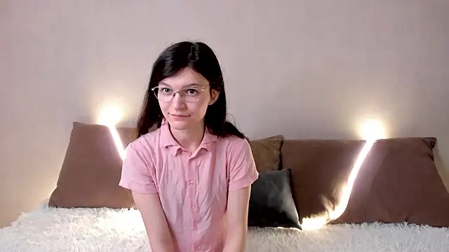 ThoraMarola online show from 22, 4, 2026