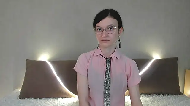 ThoraMarola online show from 14, 4, 2026