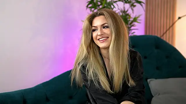 NayaQuinn online show from 20, 2, 2026