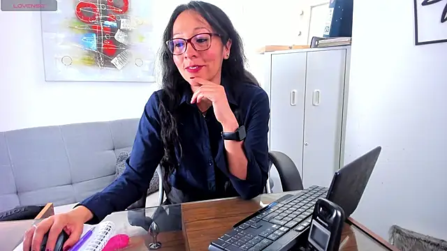 loretta fraser online show from 28, 5, 2026