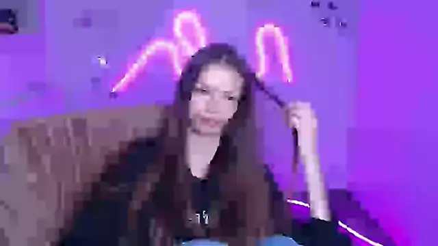 Lina Loveuu online show from 8, 3, 2026