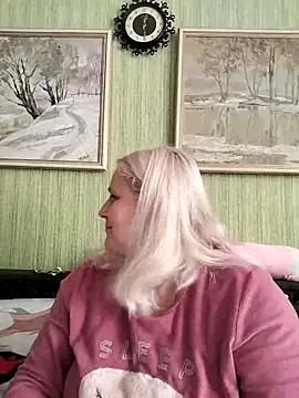 NyushaLollipop online show from 2, 4, 2026