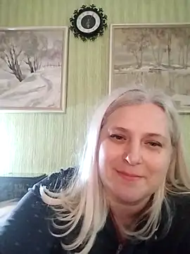 NyushaLollipop online show from 18, 4, 2026