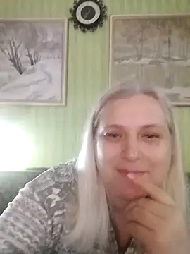 NyushaLollipop online show from 17, 4, 2026