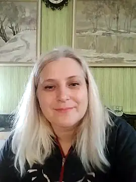 NyushaLollipop online show from 19, 4, 2026