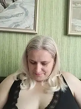 NyushaLollipop online show from 18, 5, 2026