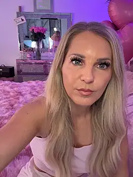 Snapshot of JulieSol chatting on 14, 2, 2026 JulieSol online show from 14, 2, 2026