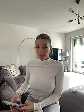 NovaLushhh online show from 23, 2, 2026