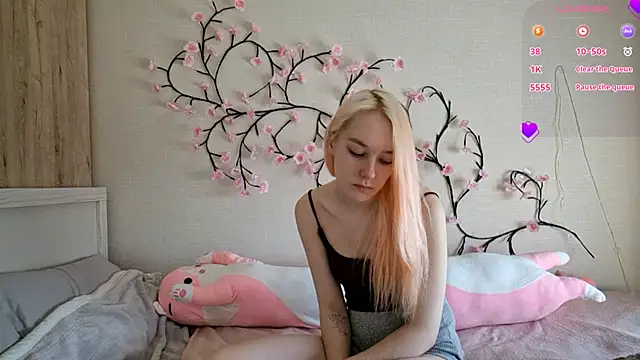 MisaMew online show from 13, 3, 2026