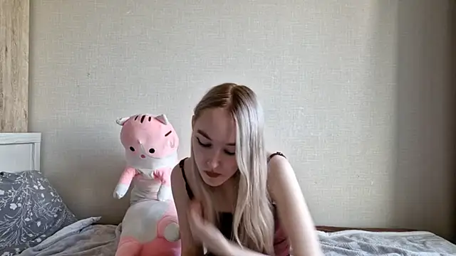 MisaMew online show from 30, 6, 2026