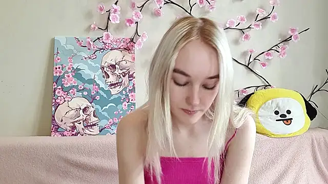 MisaMew online show from 25, 7, 2026