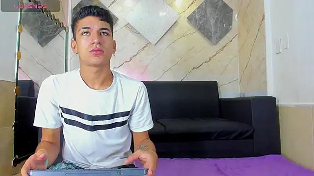 ALEX KEITH26 online show from 4, 4, 2026