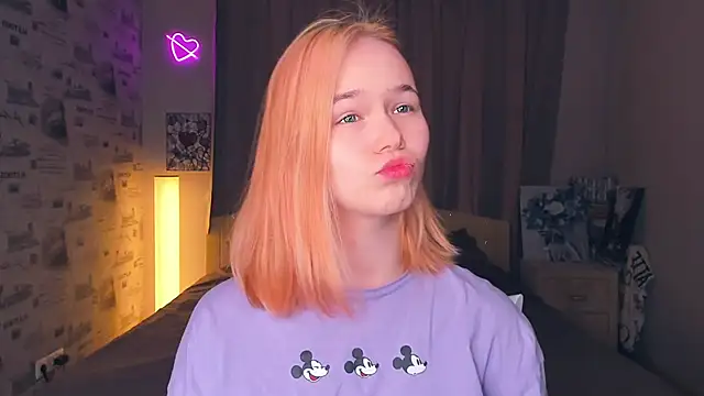 Snapshot of OwlLynn chatting on 19, 2, 2026 OwlLynn online show from 19, 2, 2026