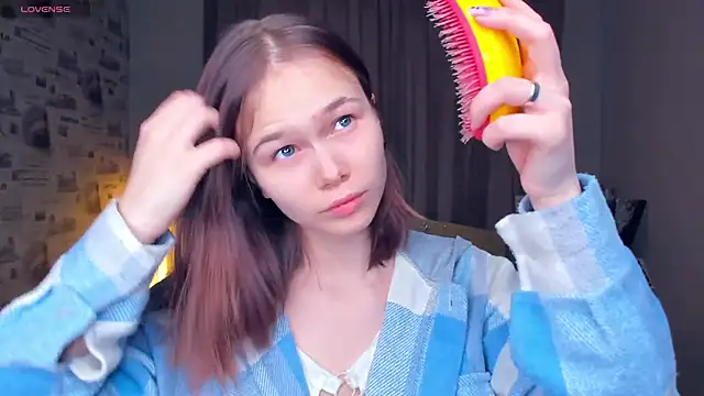 Snapshot of OwlLynn chatting on 2, 2, 2026 OwlLynn online show from 2, 2, 2026