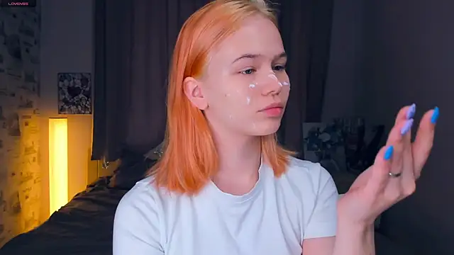 Snapshot of OwlLynn chatting on 8, 2, 2026 OwlLynn online show from 8, 2, 2026