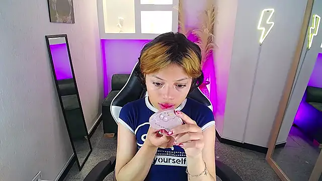 melodyy as online show from 13, 4, 2026