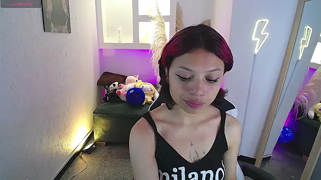 Snapshot of melodyy_as chatting on 17, 6, 2026 melodyy as online show from 17, 6, 2026