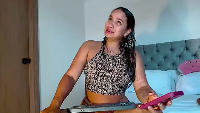 Snapshot of celeneortii chatting on 1, 6, 2026 celeneortii online show from 1, 6, 2026