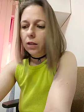 Snapshot of AdaJoy chatting on 26, 4, 2026 AdaJoy online show from 26, 4, 2026