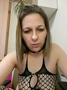 AdaJoy online show from 11, 4, 2026