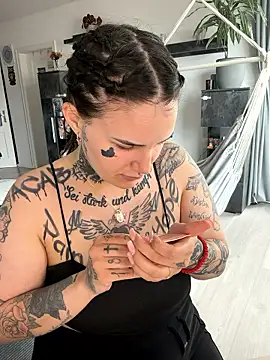 Snapshot of NyxTattoo chatting on 14, 5, 2026 NyxTattoo online show from 14, 5, 2026