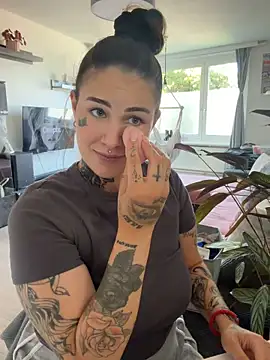 Snapshot of NyxTattoo chatting on 26, 5, 2026 NyxTattoo online show from 26, 5, 2026