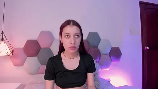 TessaMonroee online show from 4, 3, 2026