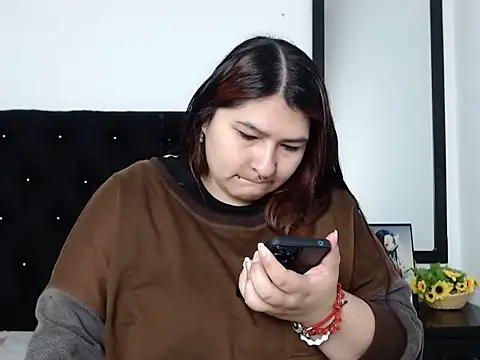 LauraHorny69 online show from 10, 2, 2026