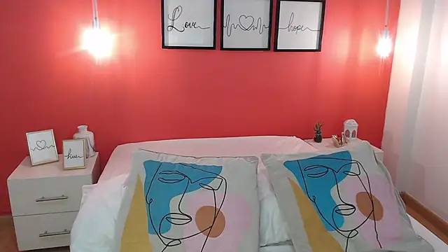 MaddyOwens 5 online show from 25, 3, 2026