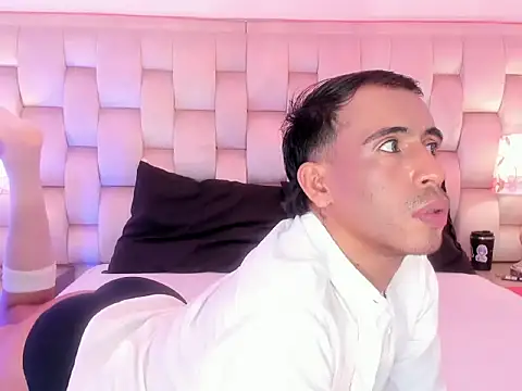 Snapshot of Mr_aronnn_ chatting on 12, 2, 2026 Mr aronnn online show from 12, 2, 2026