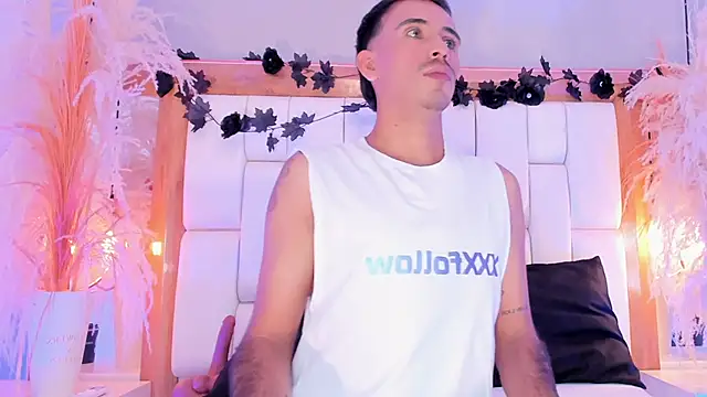 Snapshot of Mr_aronnn_ chatting on 6, 2, 2026 Mr aronnn online show from 6, 2, 2026