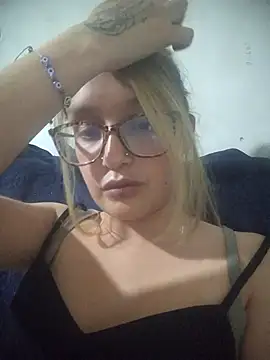 Karla-giraldo 1 online show from 25, 3, 2026