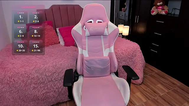 Nina curves online show from 9, 2, 2026