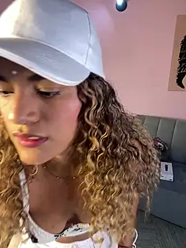 Snapshot of AngelPinkk_ chatting on 25, 3, 2026 AngelPinkk online show from 25, 3, 2026
