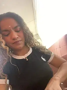 Snapshot of AngelPinkk_ chatting on 10, 6, 2026 AngelPinkk online show from 10, 6, 2026