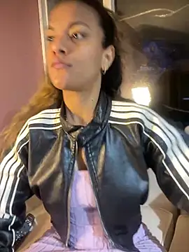 Snapshot of AngelPinkk_ chatting on 10, 7, 2026 AngelPinkk online show from 10, 7, 2026