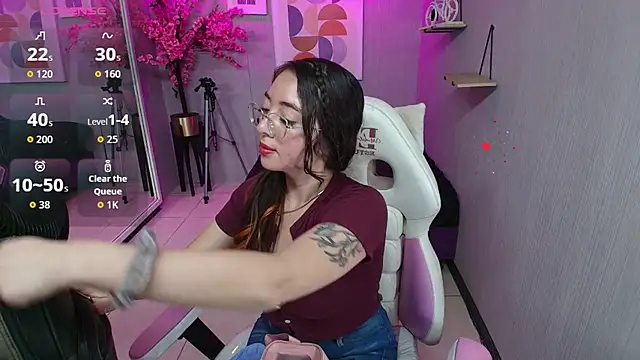 Veronica miiller online show from 5, 3, 2026