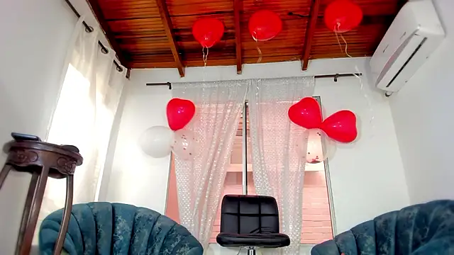 dulce y Jhoselin online show from 12, 2, 2026