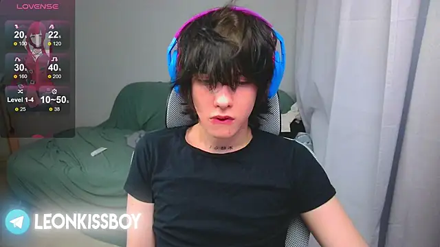 LeonBoykisser online show from 15, 4, 2026