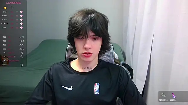 LeonBoykisser online show from 2, 3, 2026