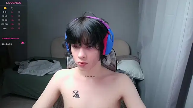 LeonBoykisser online show from 13, 2, 2026