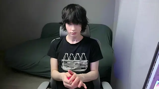 LeonBoykisser online show from 6, 2, 2026