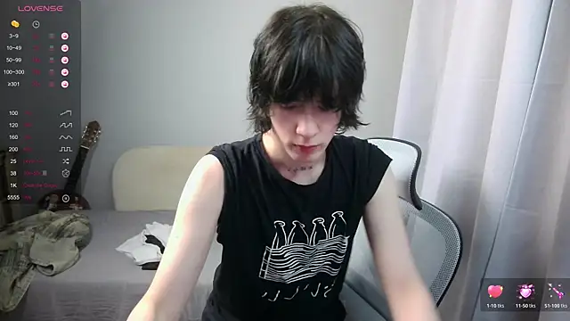 LeonBoykisser online show from 1, 3, 2026