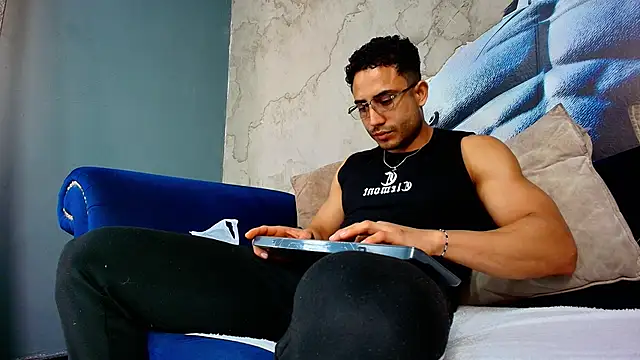 Snapshot of Vans_Ross chatting on 4, 6, 2026 Vans Ross online show from 4, 6, 2026