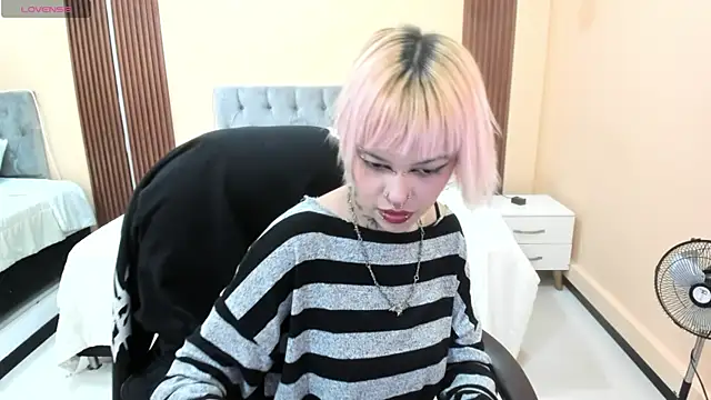 Snapshot of Bela_Craxkerr chatting on 23, 5, 2026 Bela Craxkerr online show from 23, 5, 2026