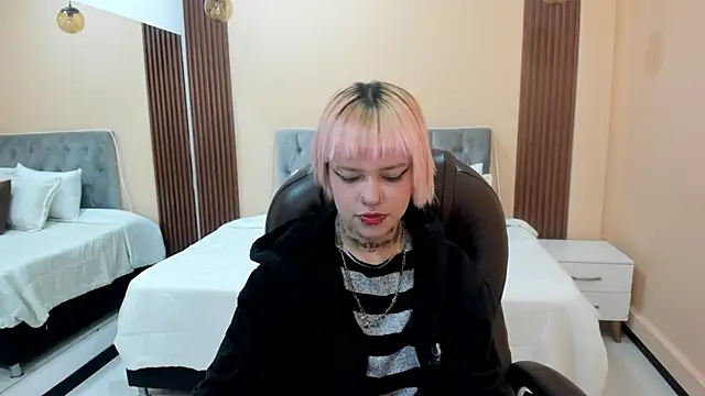 Snapshot of Bela_Craxkerr chatting on 15, 5, 2026 Bela Craxkerr online show from 15, 5, 2026