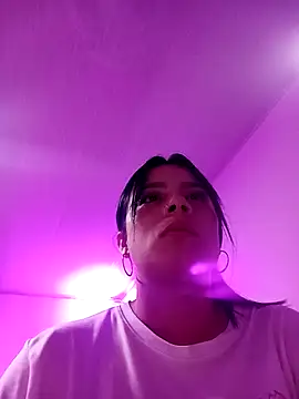 adhara montiel  online show from 14, 2, 2026