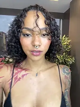 LizStorm  online show from 8, 5, 2026