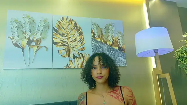 LizStorm  online show from 12, 4, 2026