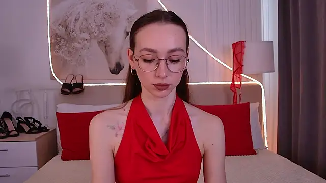 Snapshot of Emily_Simon chatting on 16, 5, 2026 Emily Simon online show from 16, 5, 2026